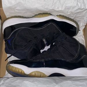 Air Jordan 11 Retro 'Space Jam' 2016